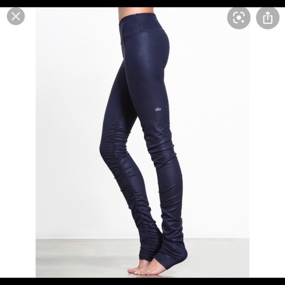 Alo Yoga Idol Leggings - Picture 9 of 9